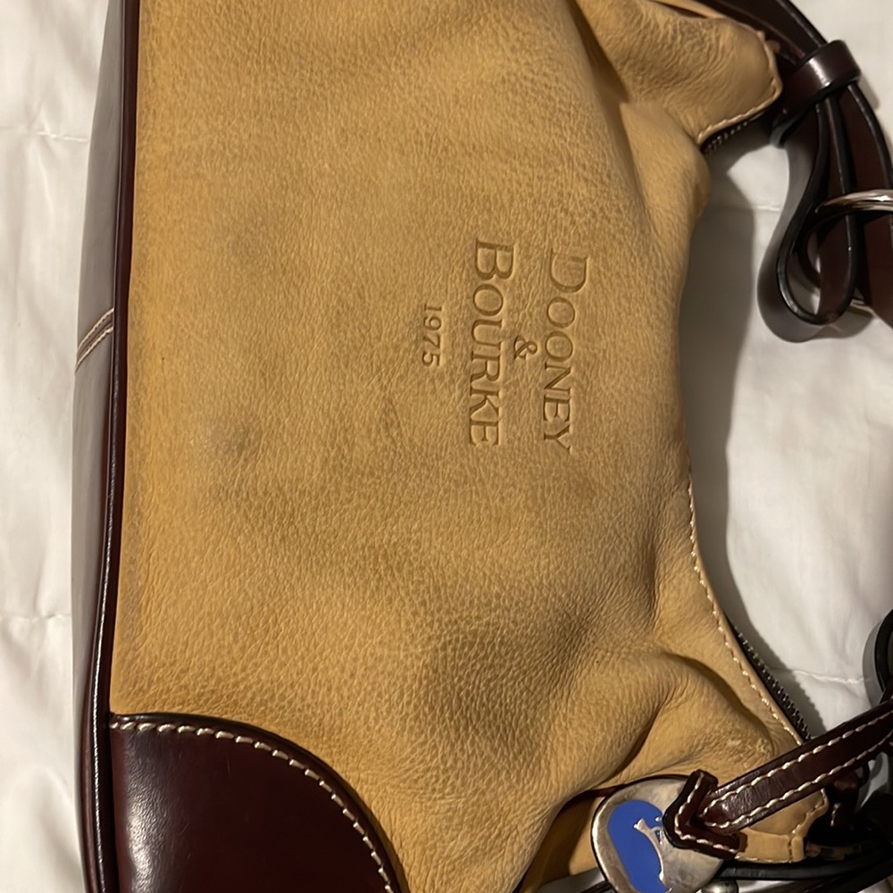 Dooney an Bourke small leather & suede shoulder bag preowned - Picture 5 of 5